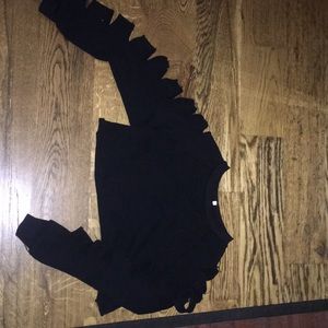 ⭕️SOLD⭕️Black long sleeve crop top, slit sleeves